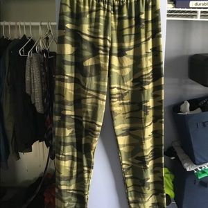 Camp print soft leggings